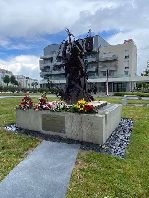 STèle