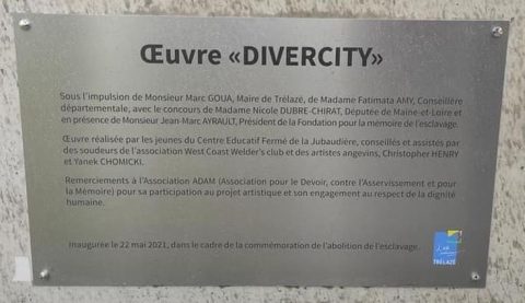 plaque_copy